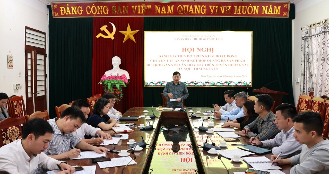 Bàn giải pháp sớm đưa vào khai thác trở lại tuyến đường sắt Hà Nội - Thái Nguyên vừa phục vụ an sinh xã hội vừa gắn với phát triển du lịch
