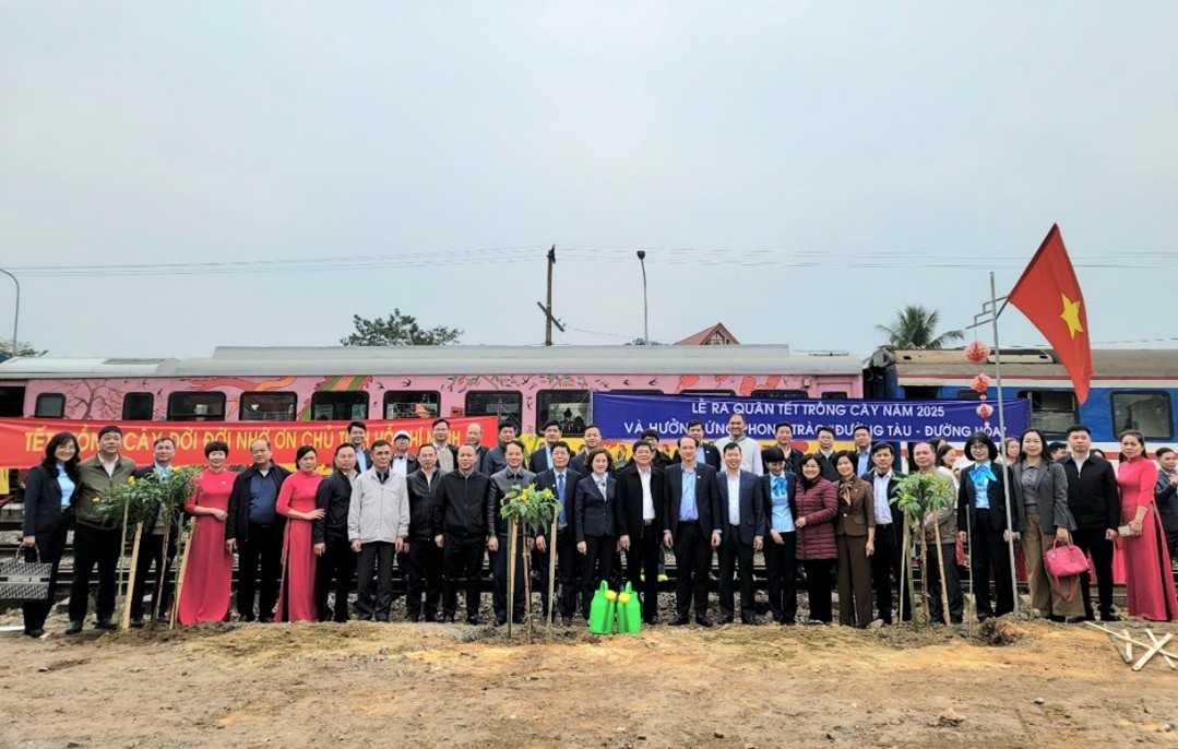 “Hành trình Xuân về xứ Trà” hoạt động thiết thực kết nối du lịch trên tuyến đường sắt Hà Nội - Thái Nguyên