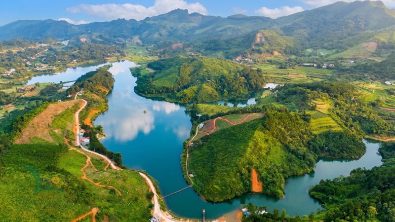 Hồ Bản Chang – Dư địa để hình thành một điểm đến hấp dẫn