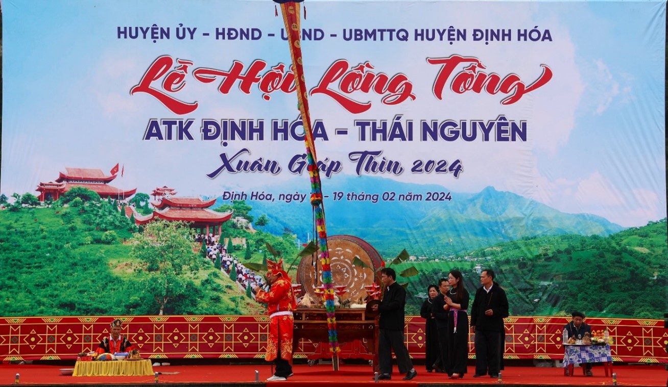 Rộn ràng Lễ hội Lồng tồng trên quê hương cách mạng ATK Định Hóa