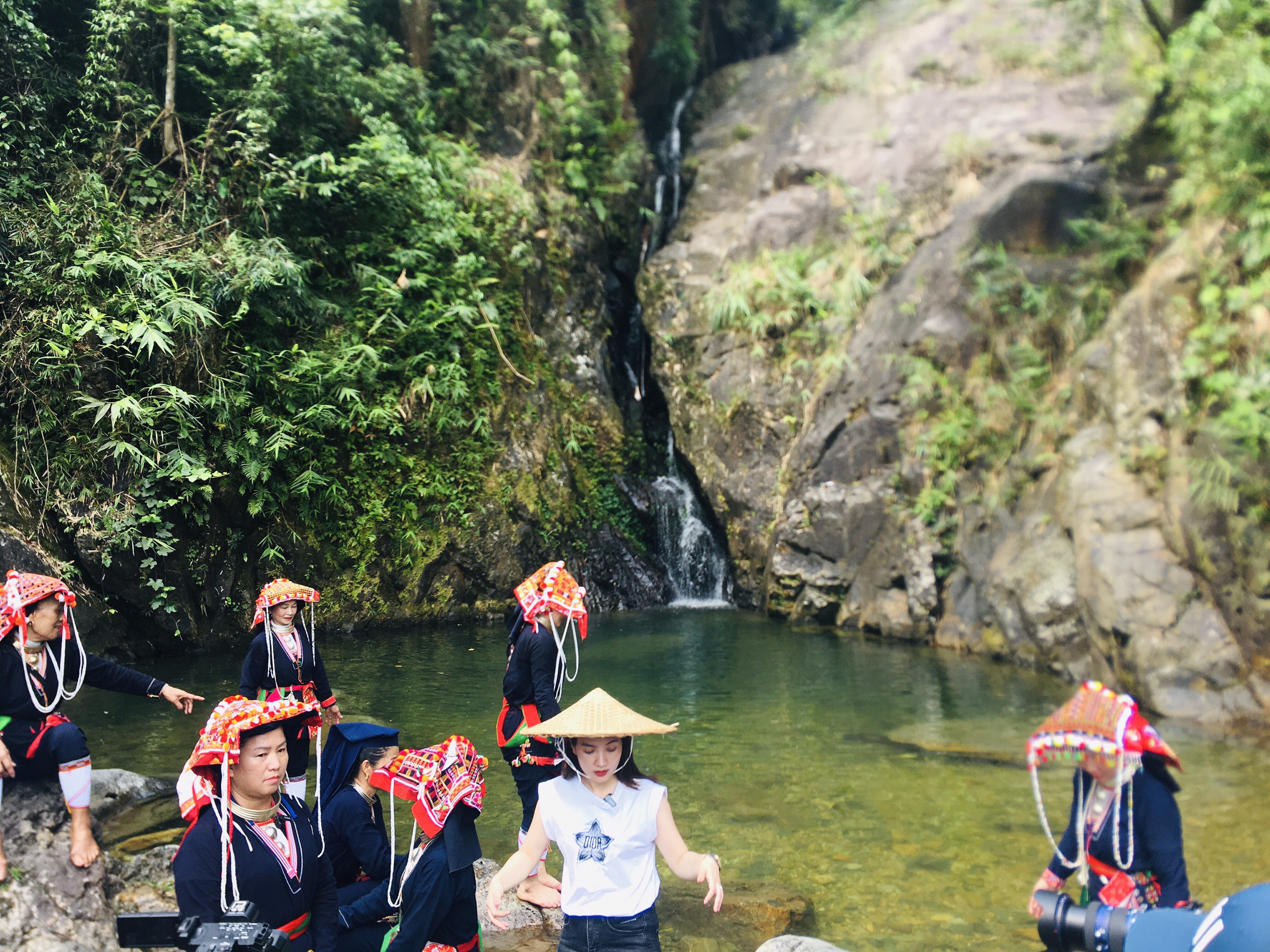 Tiềm năng và định hướng phát triển du lịch sinh thái cộng đồng  tại Thác Ngao, Quân Chu, Đại Từ - Thái Nguyên