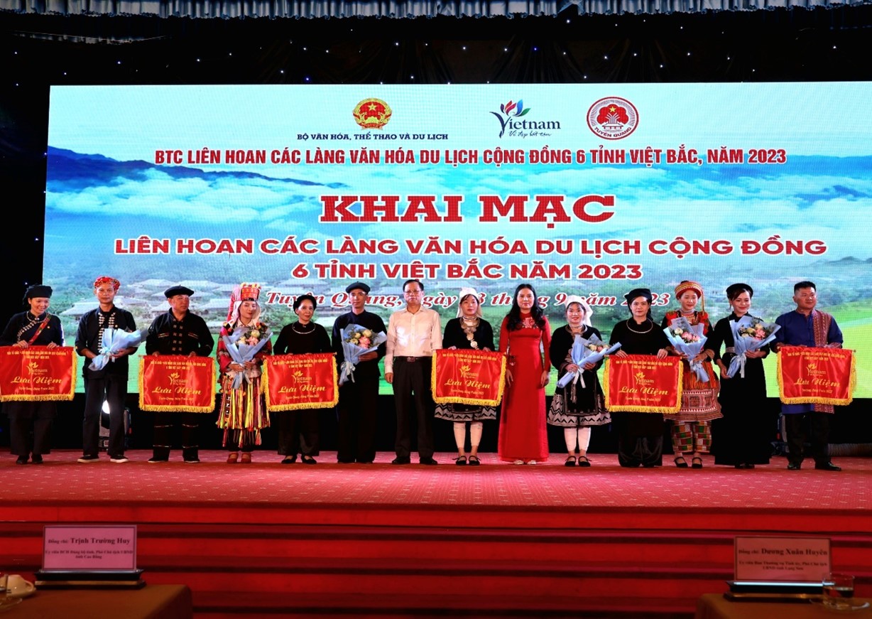 Liên hoan các làng văn hóa du lịch cộng đồng 6 tỉnh Việt Bắc năm 2023