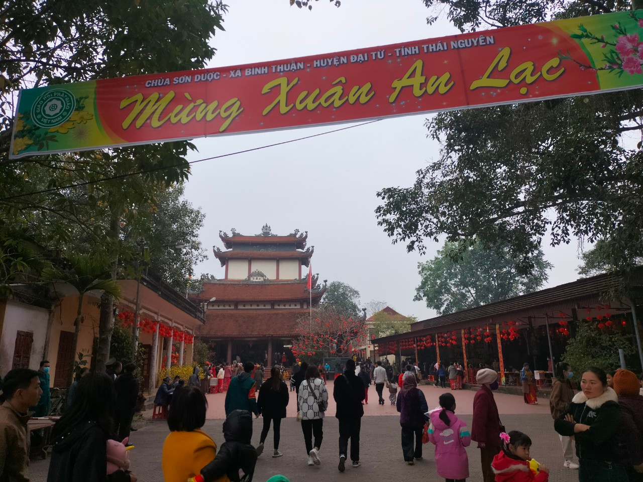 Lễ hội chùa Sơn Dược thu hút đông đảo nhân dân và du khách thập phương