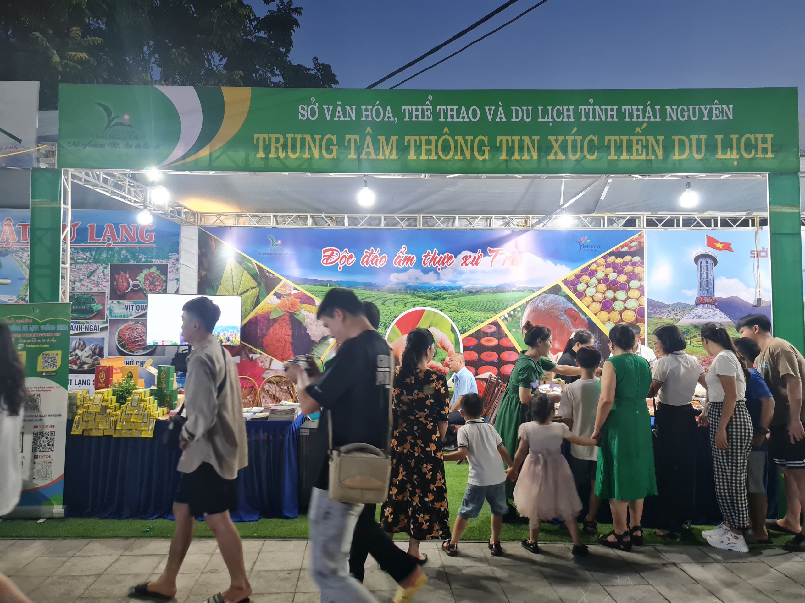 Độc đáo ẩm thực Thái nguyên tại Chương trình “Trưng bày, giới thiệu tinh hoa ẩm thực Việt” và Lễ hội bia Hà Nội tại tỉnh Tuyên Quang