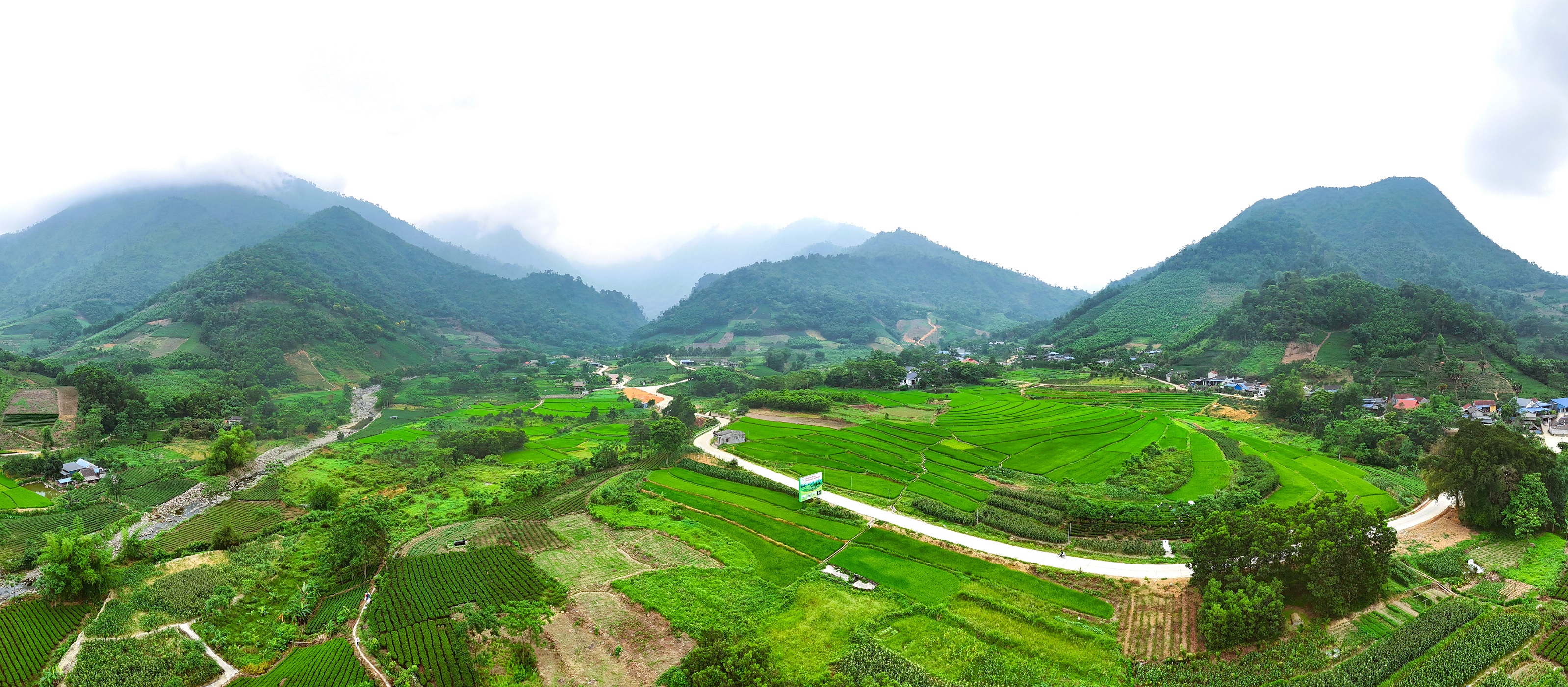 Diện mạo mới tại suối Cửa Tử và Điểm du lịch sinh thái xóm Đồng Khuân