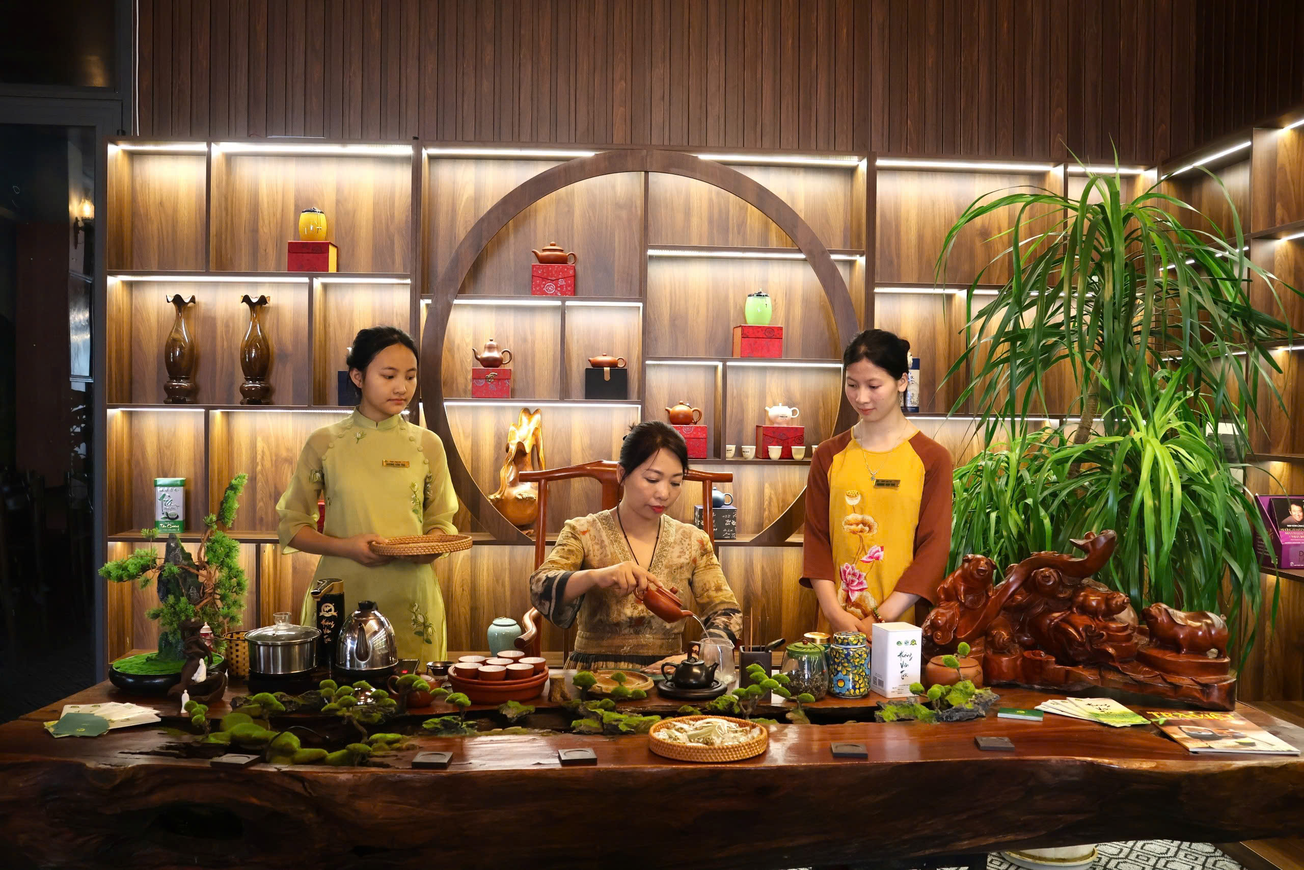Không gian thưởng trà Hương Vân – Nơi khởi sự tâm giao