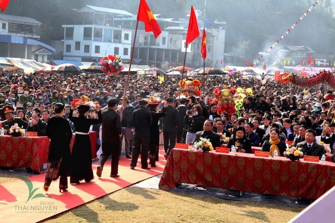 Về Ba Bể dự Lễ hội Lồng Tồng 2026