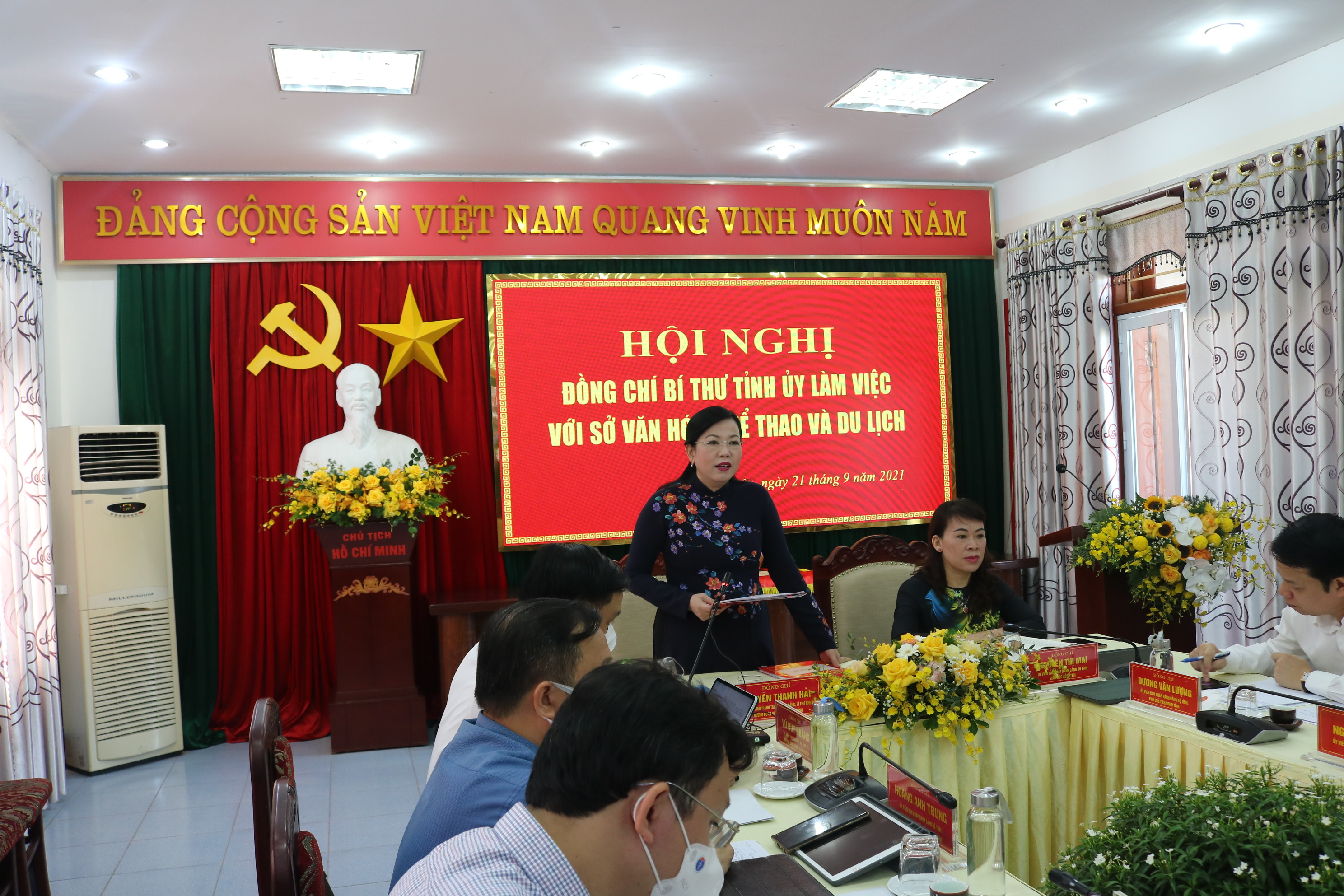 Đồng chí Bí thư Tỉnh ủy làm việc với Sở Văn hóa, Thể thao và Du lịch