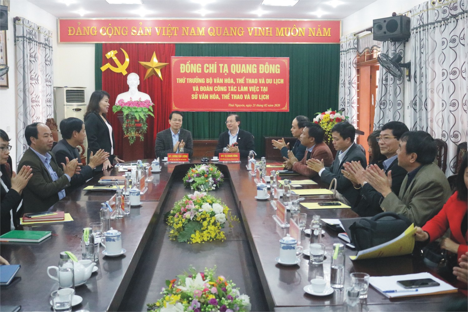 Lãnh đạo Bộ Văn hoá, Thể thao và Du lịch làm việc với Sở Văn hoá, Thể thao và Du lịch
