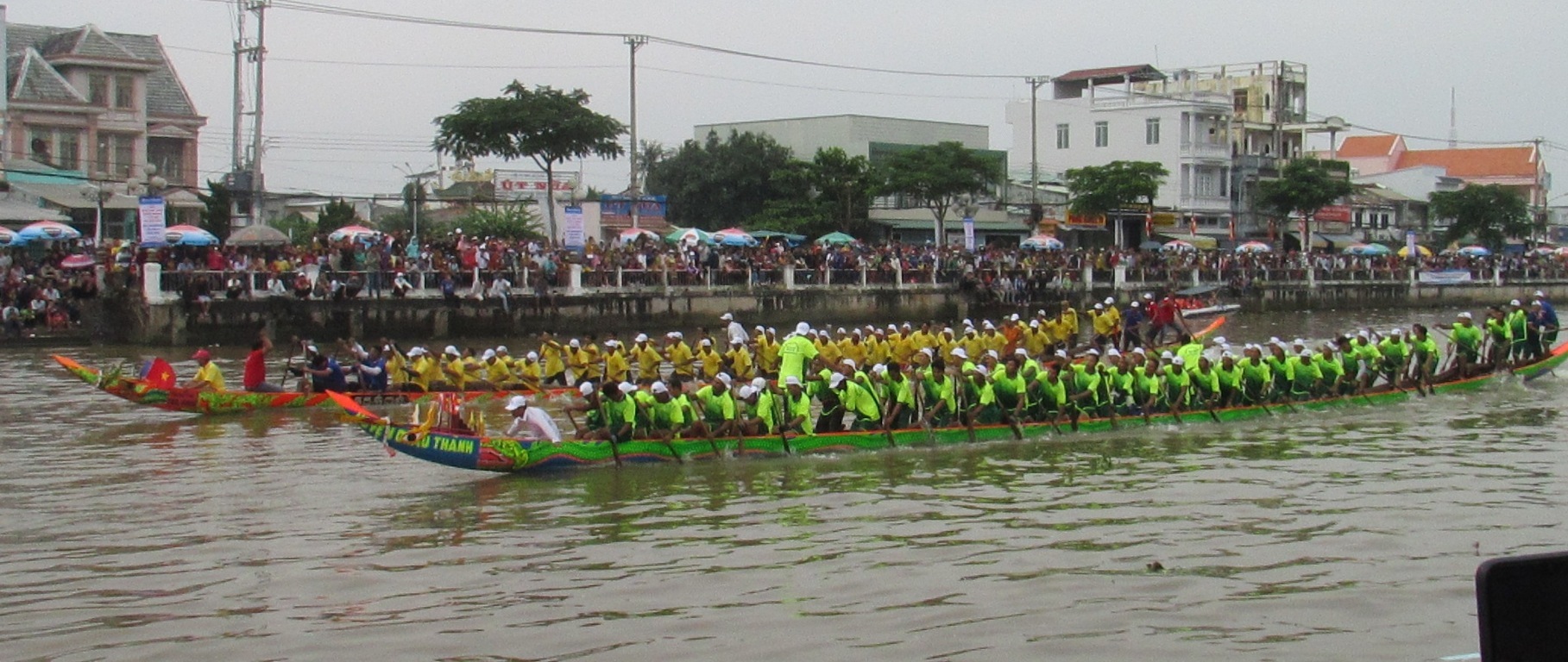 Tam Bình đạt hạng nhì giải đua ghe Ngo mừng lễ hội Ok Om Bok