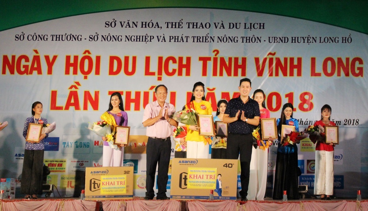 Chung kết Hội thi Duyên dáng Áo bà ba