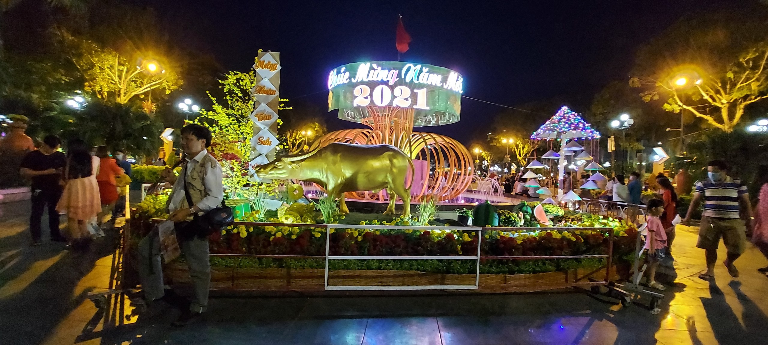 HOÀN THÀNH VIỆC XÂY DỰNG TIỂU CẢNH  MỪNG XUÂN TÂN SỬU NĂM 2021