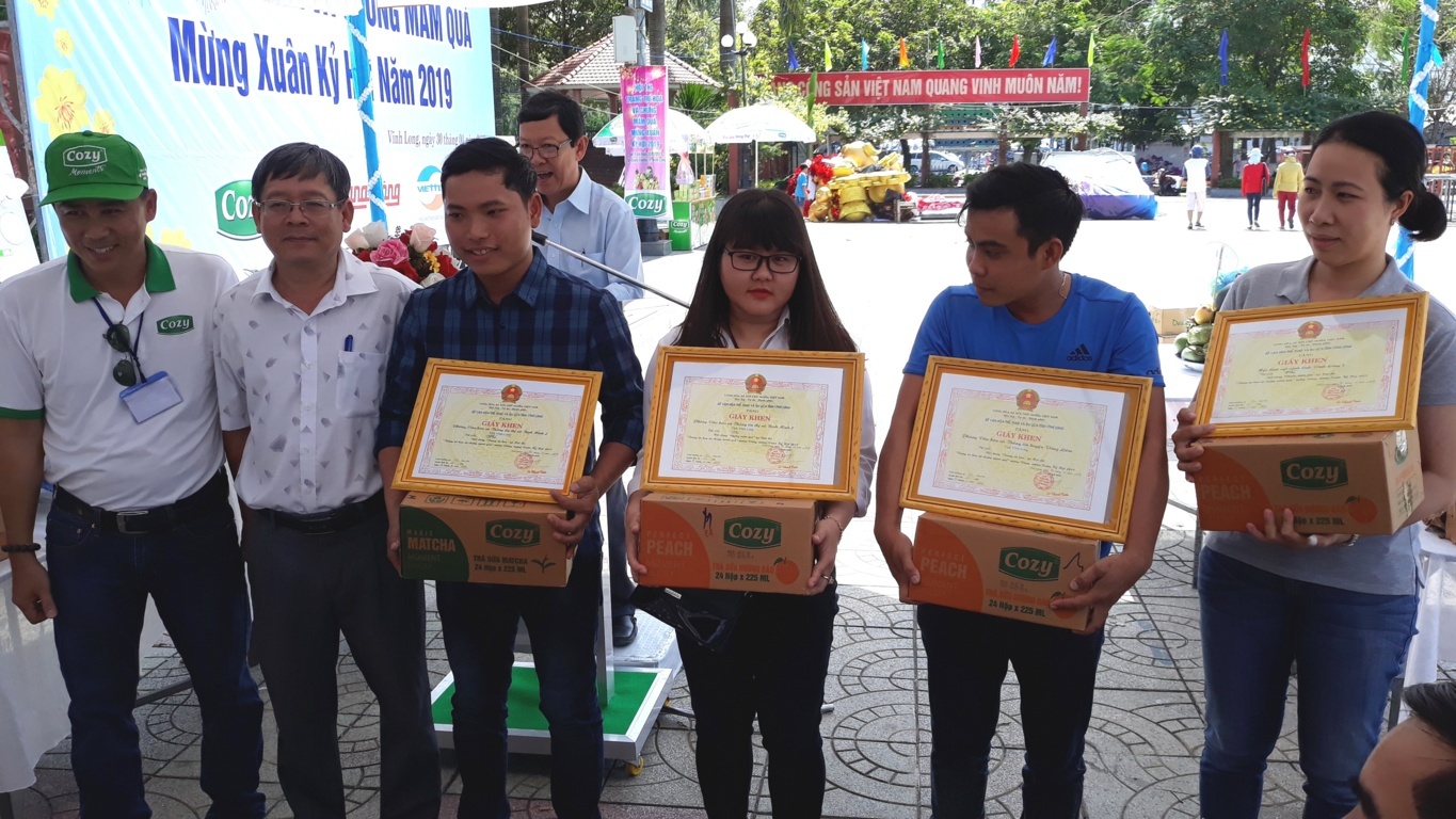 Hội thi trang trí hoa và chưng mâm quả mừng xuân Kỷ Hợi 2019
