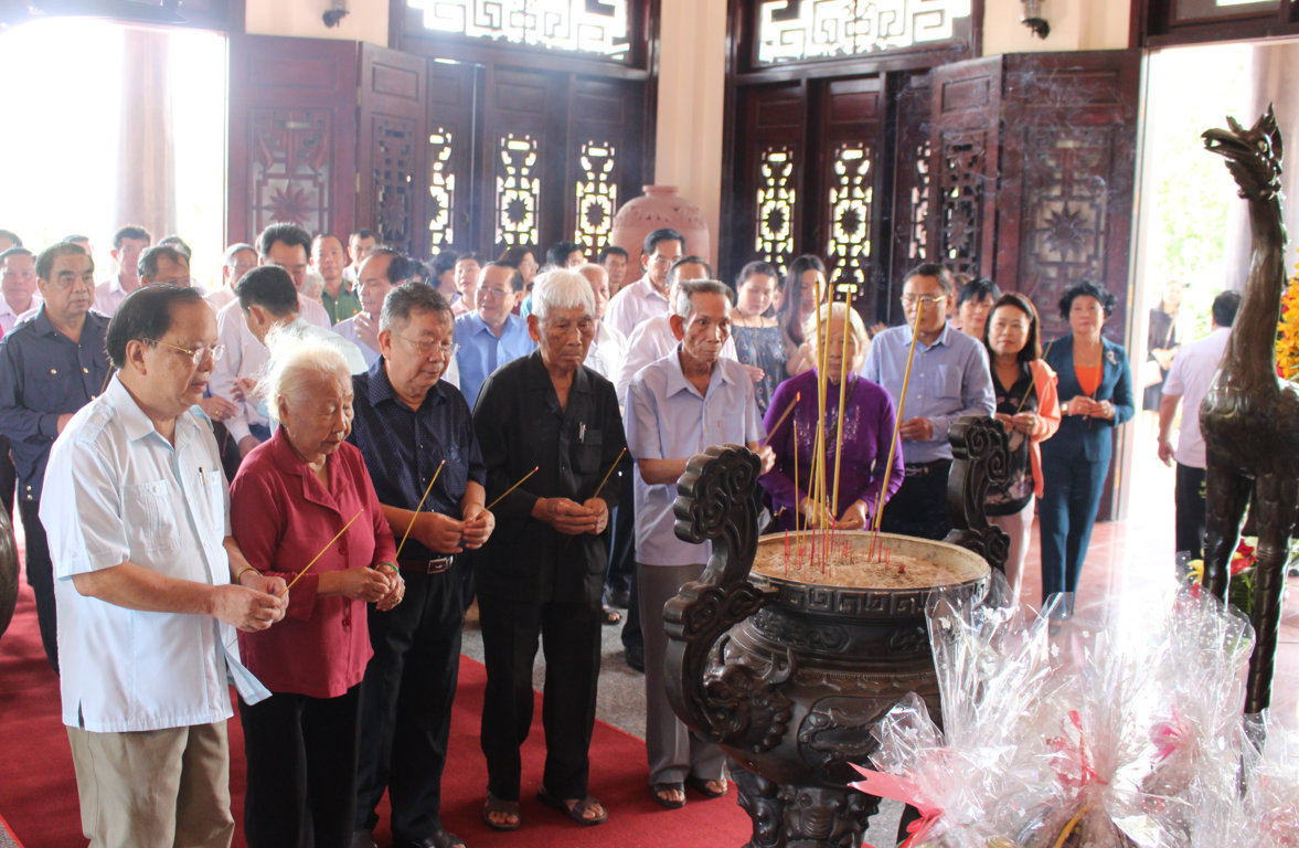 Kỷ niệm 107 năm ngày sinh CTHĐBT Phạm Hùng 