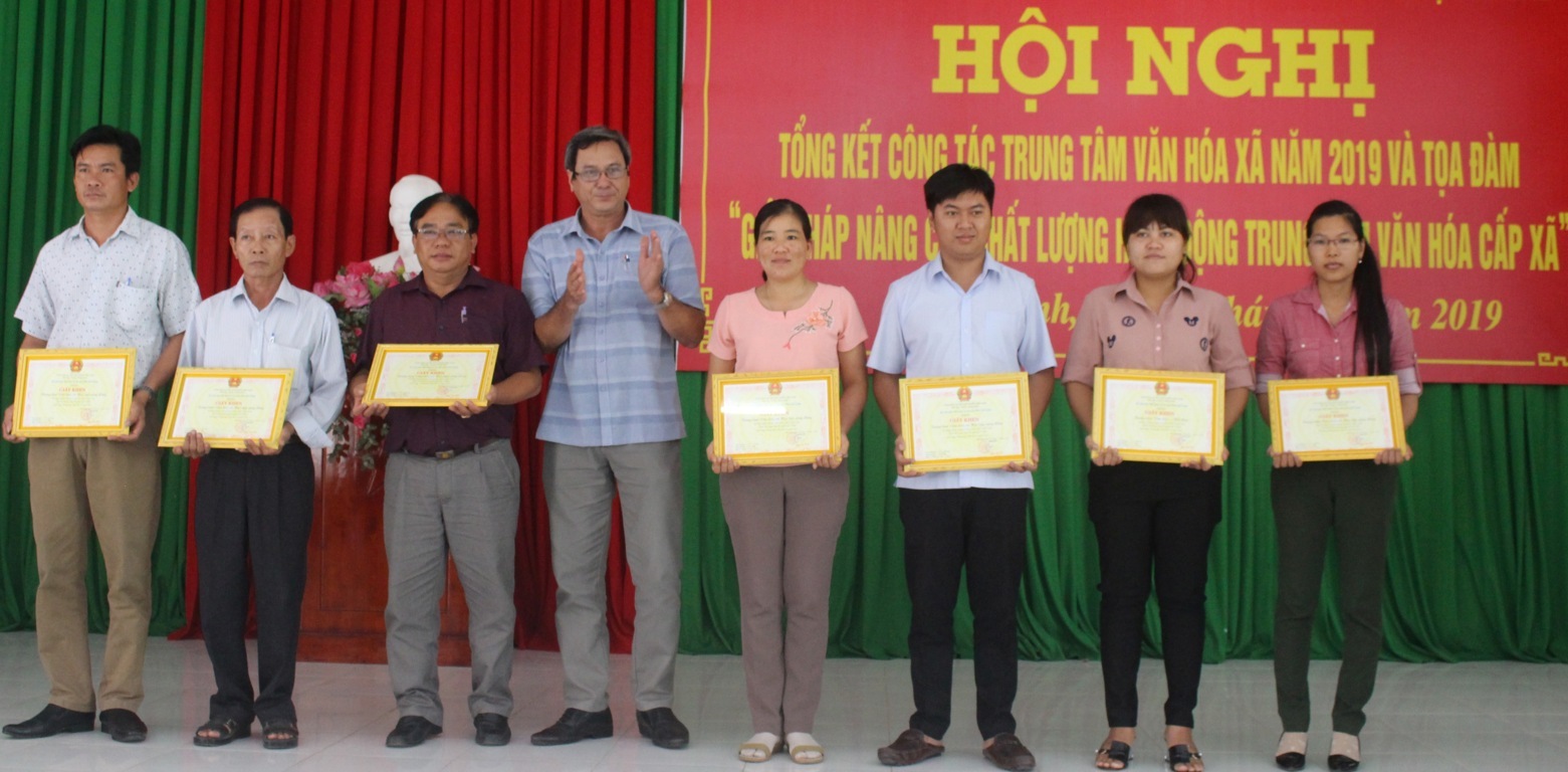 Tổng kết công tác Trung tâm Văn hóa - Thể thao xã và Tọa đàm “Giải pháp nâng cao chất lượng hoạt động Trung tâm Văn hóa - Thể thao cấp xã”
