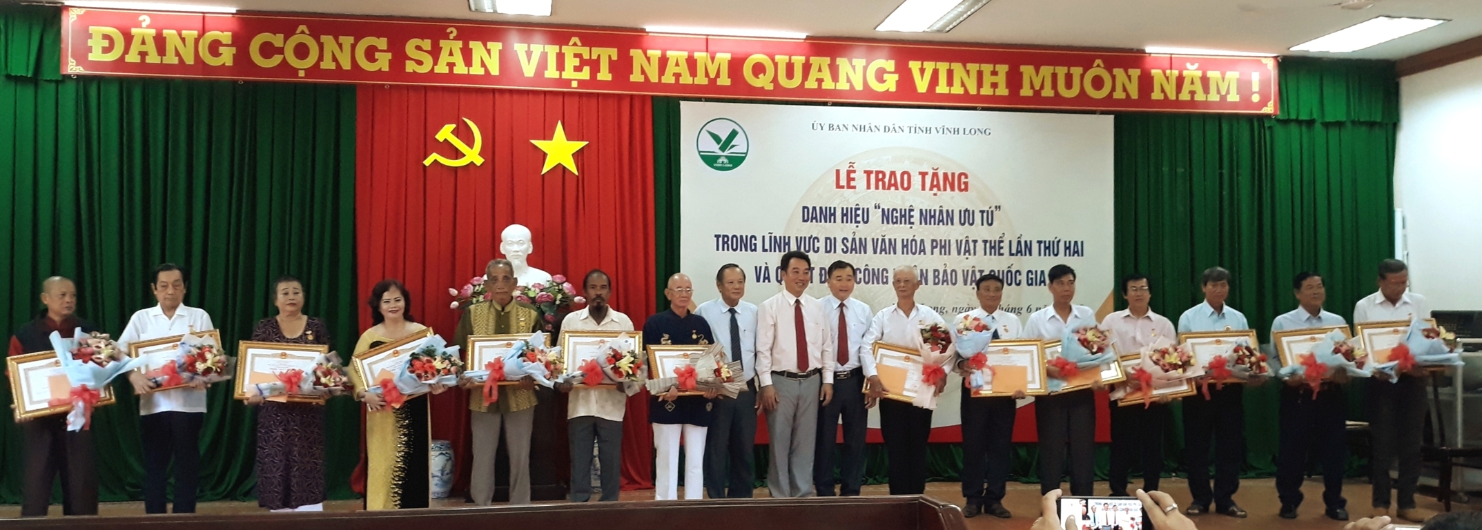 Vĩnh Long: Trao tặng danh hiệu “Nghệ nhân ưu tú” và công bố quyết định công nhận bảo vật quốc gia