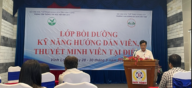 Vĩnh Long khai giảng lớp bồi dưỡng kỹ năng hướng dẫn viên, thuyết minh viên tại điểm