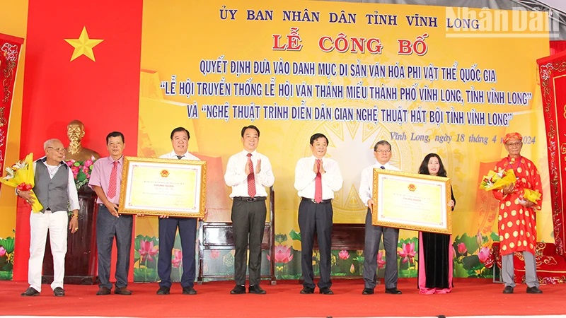 Vĩnh Long đón nhận 2 di sản văn hoá phi vật thể quốc gia