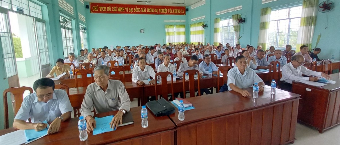 PHỐI HỢP HỘI NGƯỜI CAO TUỔI TỔ CHỨC HỘI NGHỊ TUYÊN TRUYỀN CHUYÊN ĐỀ VỀ GIA ĐÌNH 