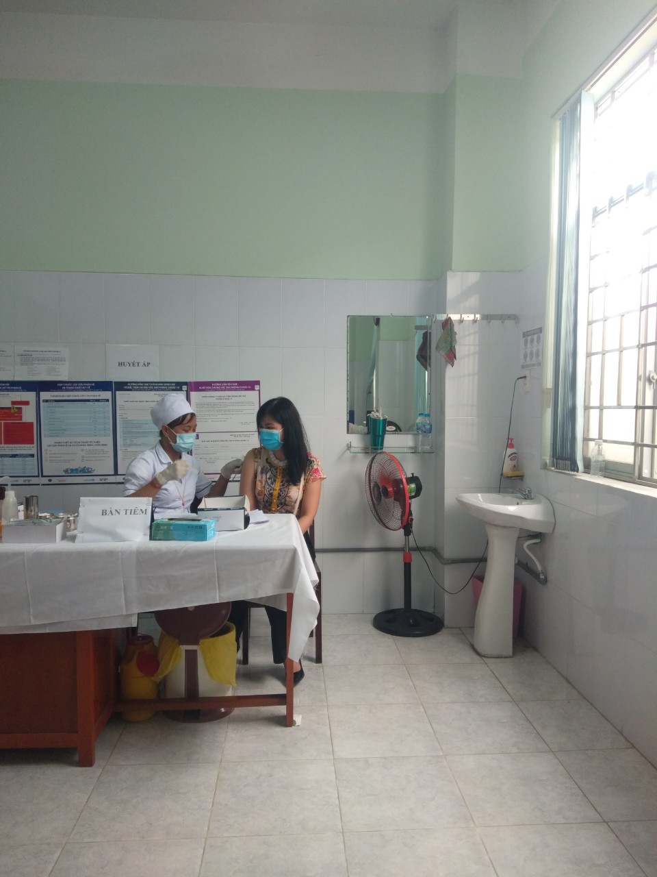 Quy định về đối tượng hoãn và không được tiêm vaccine phòng COVID - 19