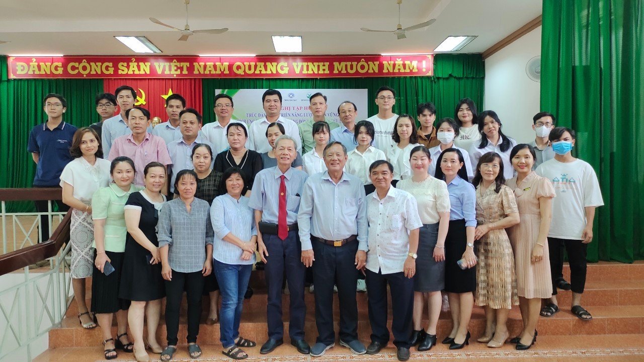HỘI NGHỊ TẬP HUẤN NÂNG CAO NHẬN THỨC VỀ CÁC GIẢI PHÁP ÁP DỤNG NĂNG LƯỢNG BỀN VỮNGHƯỚNG TỚI PHÁT TRIỂN KINH TẾ XANH THÍCH ỨNG BIẾN ĐỔI KHÍ HẬU