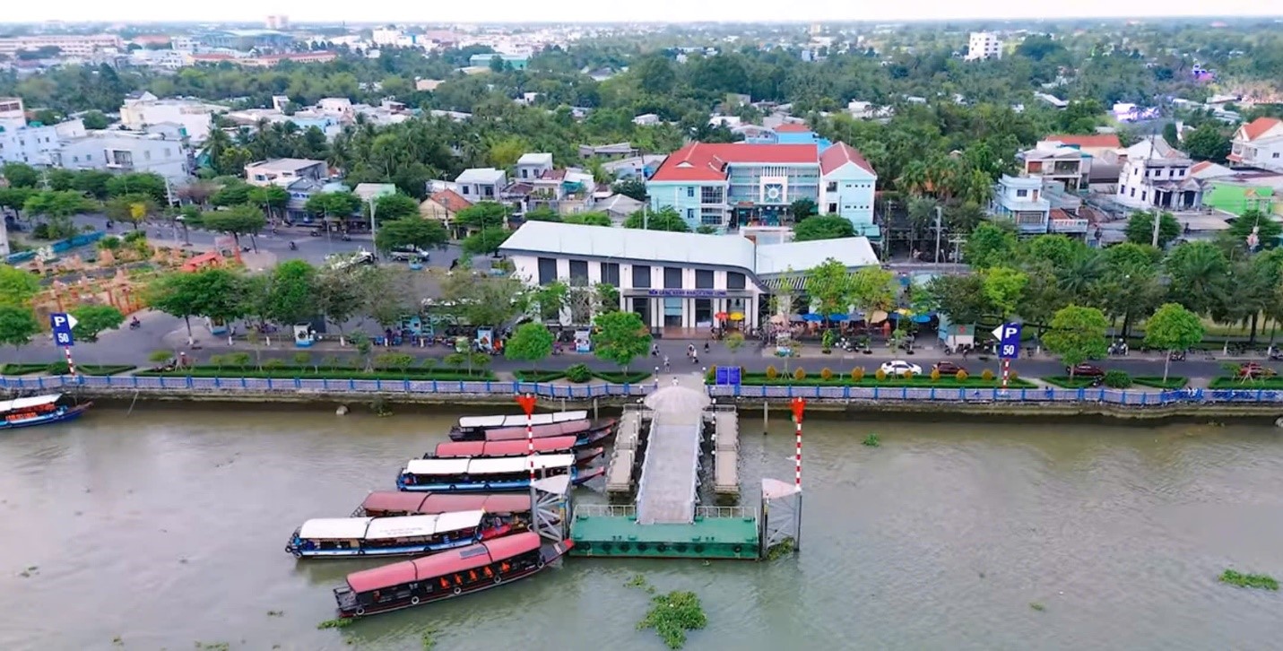 BẾN CẢNG HÀNH KHÁCH VĨNH LONG