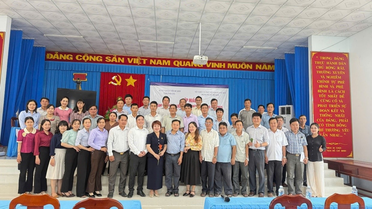 Vĩnh Long tổ chức tập huấn nâng cao năng lực và kiến thức về du lịch  tại xã Nhị Long