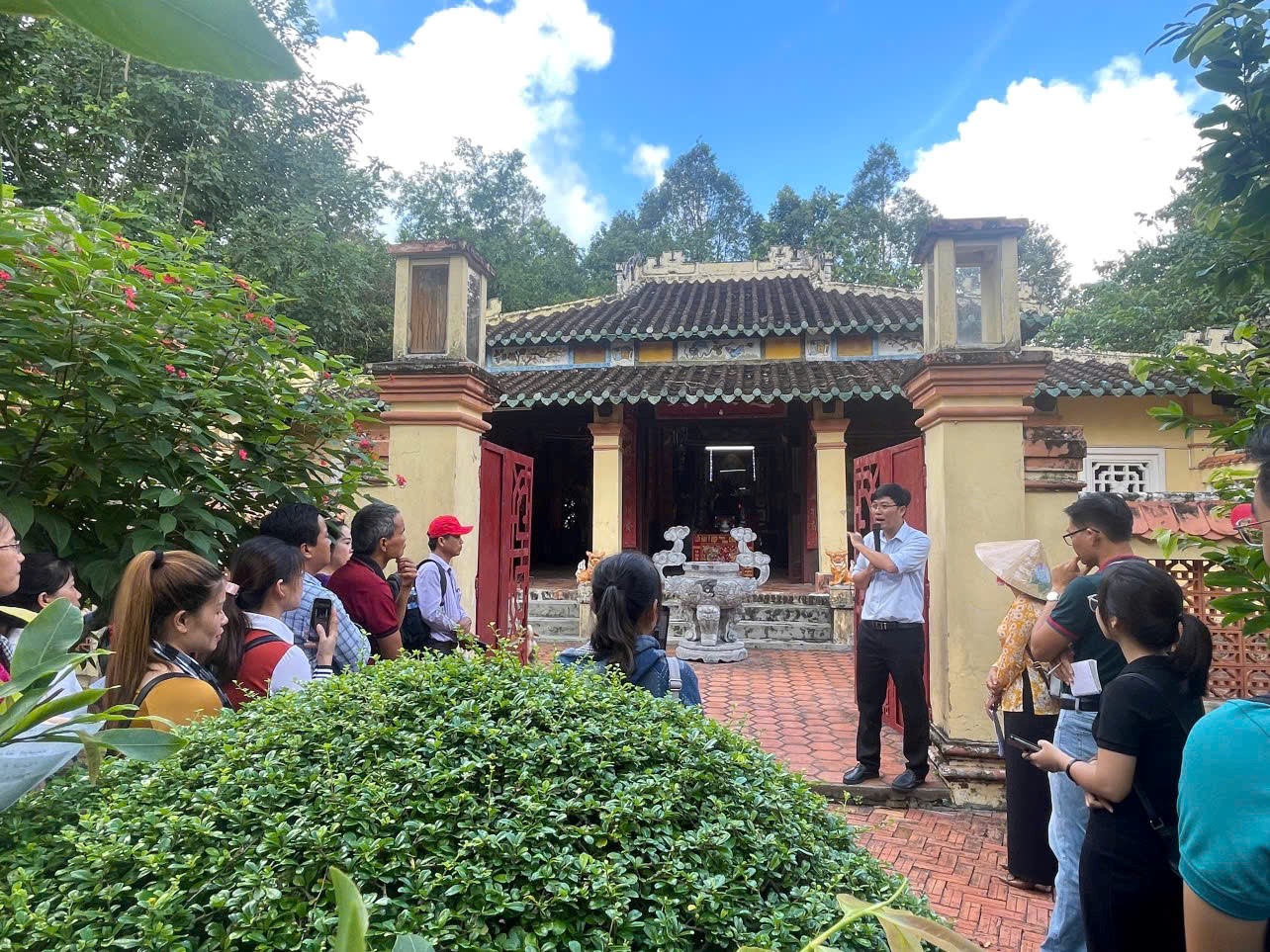 24 giờ tại Trung tâm hành chính tỉnh Vĩnh Long: Trọn vẹn trải nghiệm miền Tây sông nước