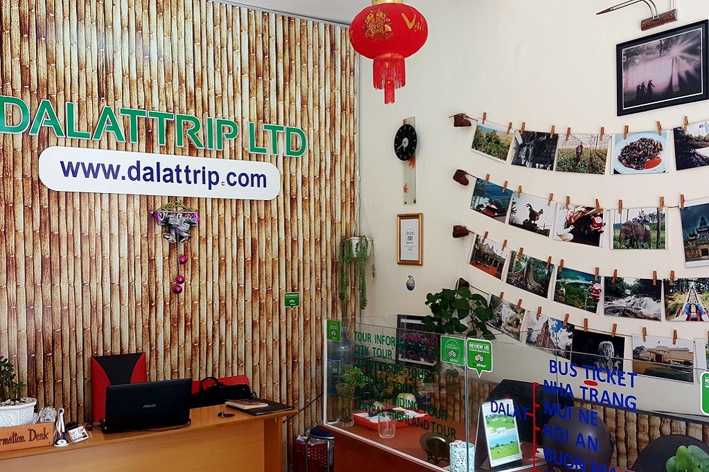 Tour tiêu chuẩn