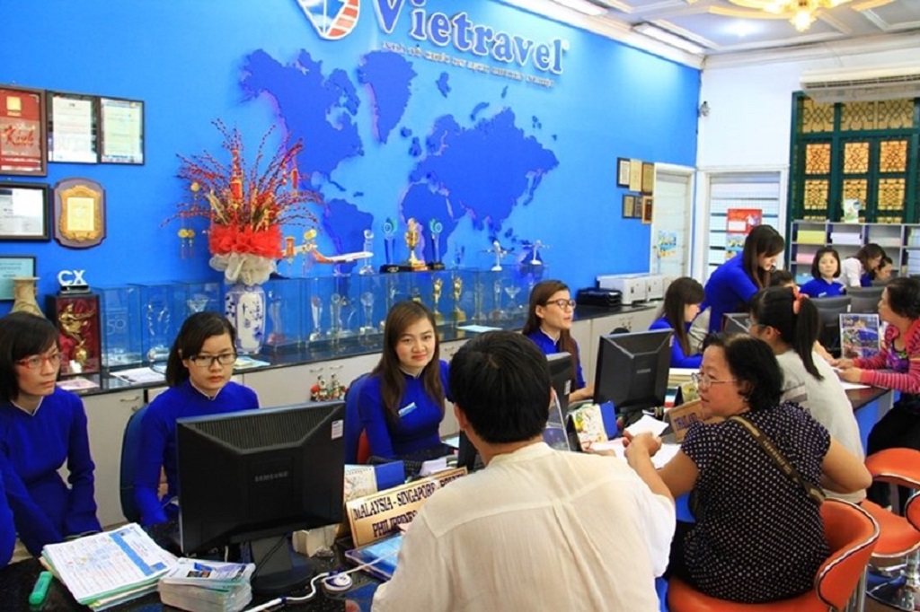 Tour tiêu chuẩn