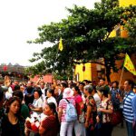 Hoi An: Tourists "crowd" at entertainment spots