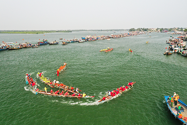 Hội An tổ chức đua thuyền, phát động vụ đánh bắt cá nam