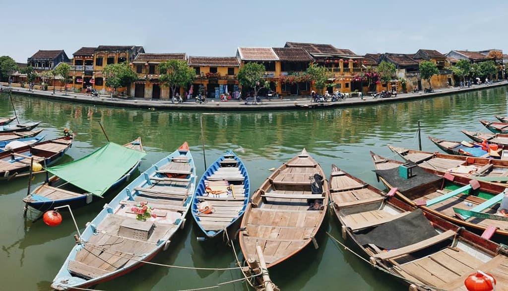 Top 8 virtual living holy places in Hoi An take thousands of beautiful photos instantly