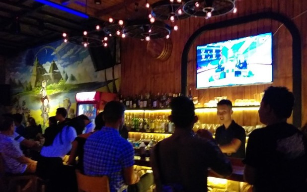 Quảng Nam tạm dừng hoạt động quán bar, karaoke để phòng chống dịch Covid-19