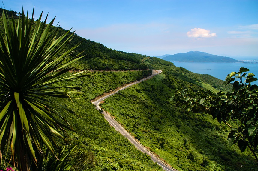 Foreign newspapers suggest 7 most beautiful check-in routes in Vietnam